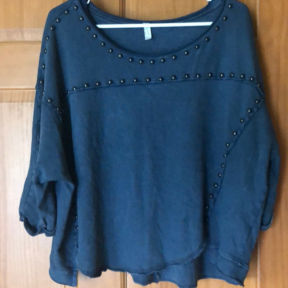 - Free People shirt size small